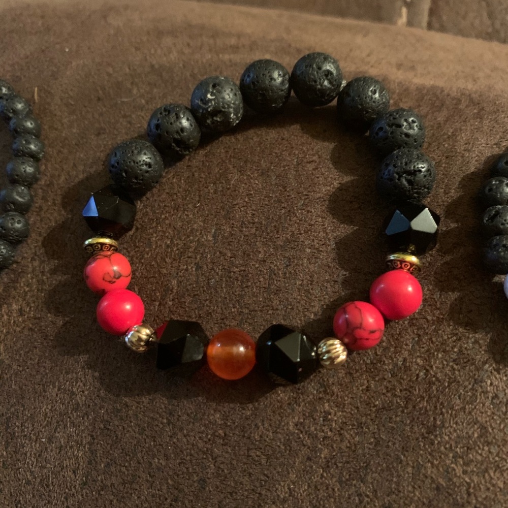 Healing stone diffuser bracelets - Picture 8 of 9